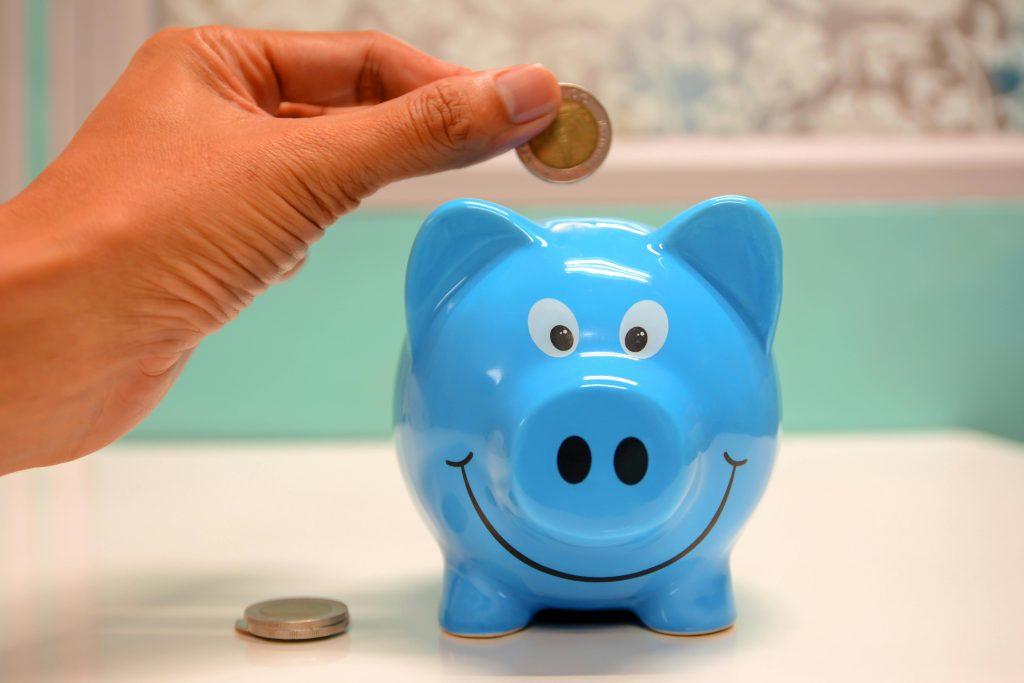 Como ganar dinero con negocio online desde cero en España. Te lo explicamos fácil y sencillo.
