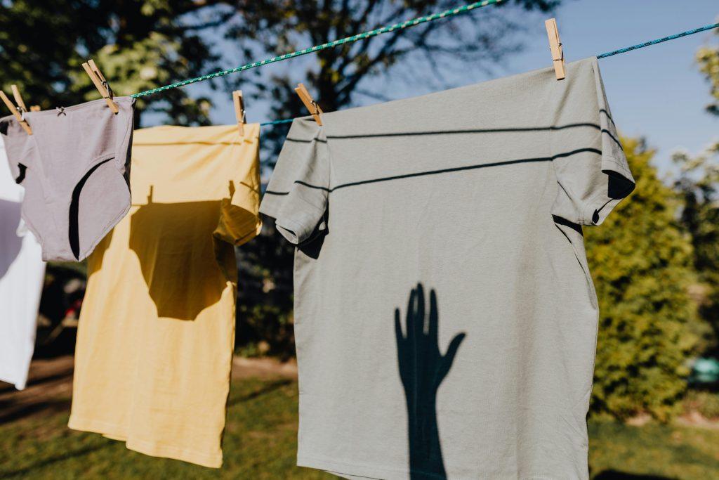 Ropa tendida al sol