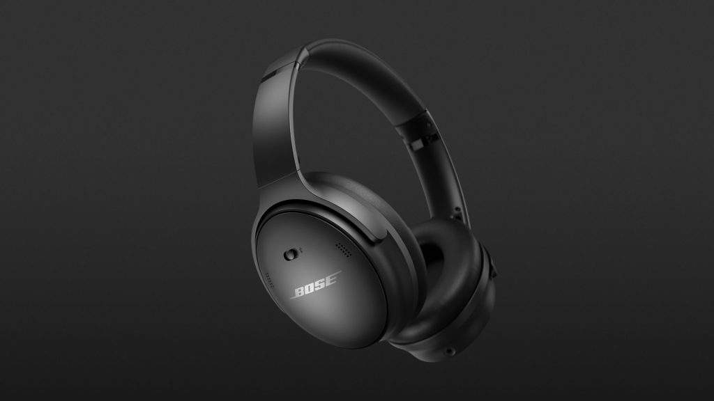 foto de Bose Noise-Cancelling Headphones con fondo negro