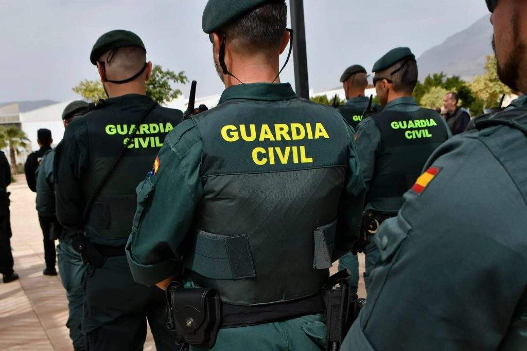 Un grupo de guardias civiles