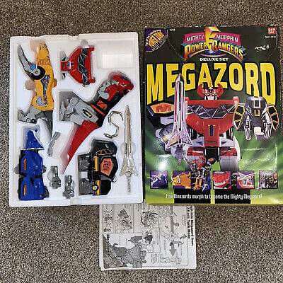 39. Figura de acción de Power Rangers Megazord (1993)